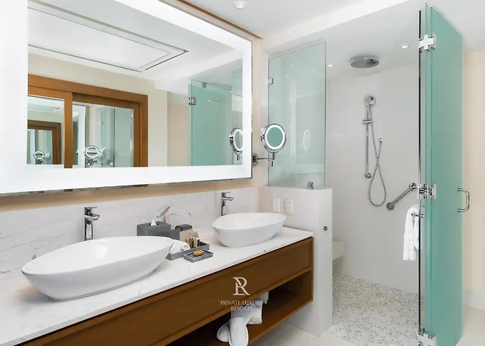 Three Bdr Penthouse Ocean Front-villa La Valencia