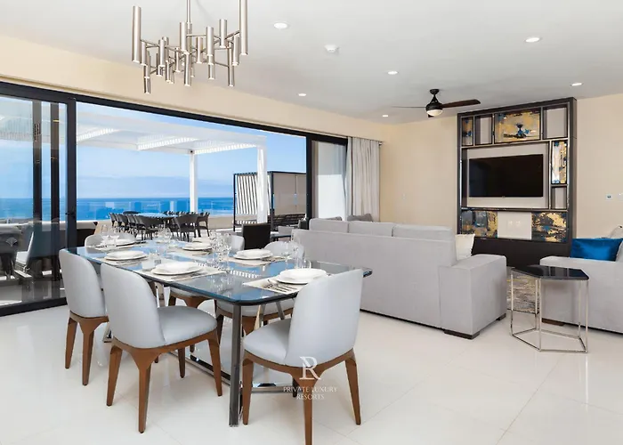 Resort Three Bdr Penthouse Ocean Front-villa La Valencia